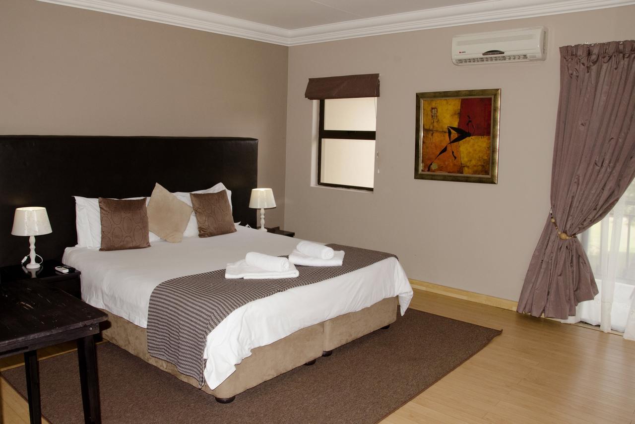 Three Oaks And An Aloe Boutique Hotel Hartbeespoort Quarto foto